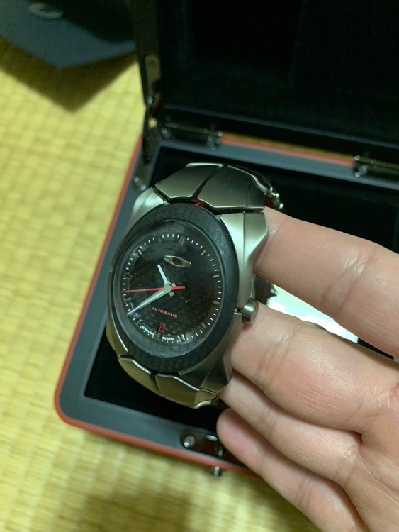 OAKLEY TIME BOMB2（高級時計）の商品画像 - 査定依頼日：2025年9月6日 - 最高査定価格：15,000円