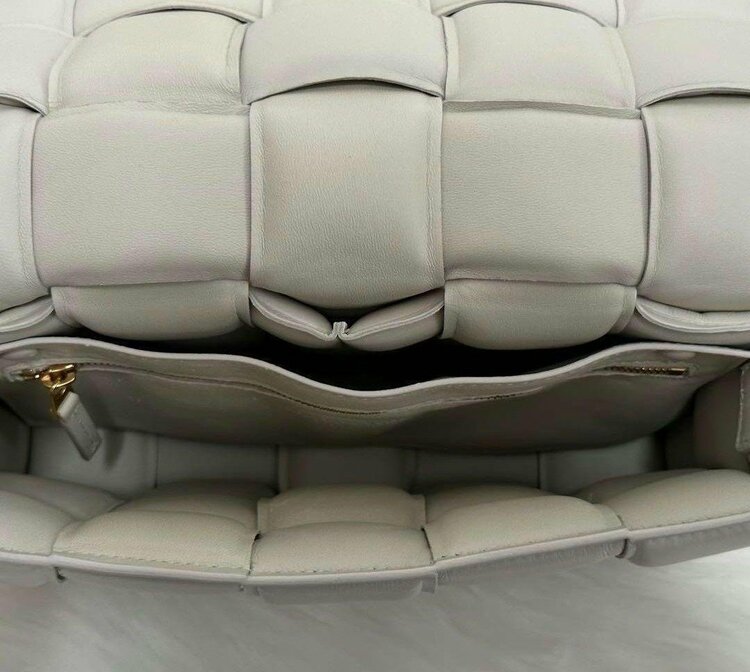 ボッテガ・ヴェネタ  （ブランドバッグ）の商品画像 - 査定依頼日：2025年12月23日 - 最高査定価格：130,000円