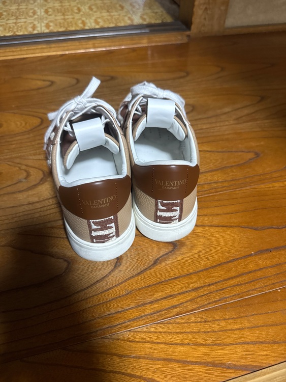 スニーカー（古着・ファッション）の商品画像 - 査定依頼日：2025年11月29日 - 最高査定価格：10,000円