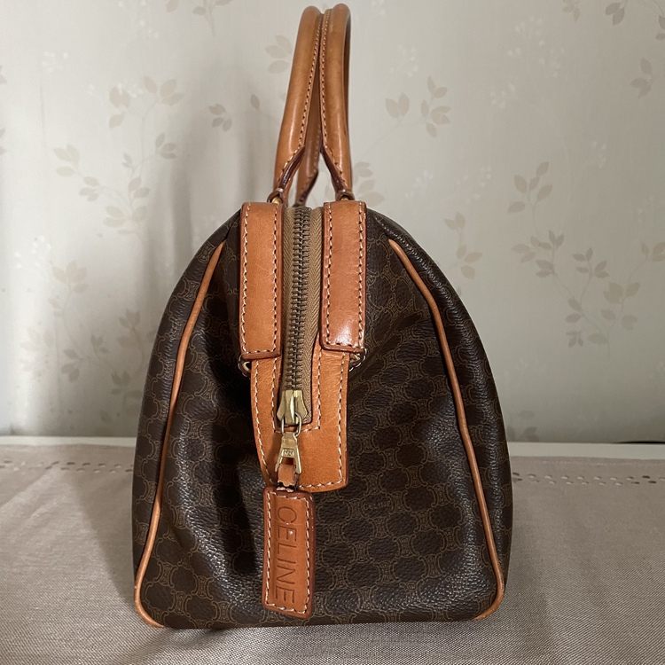 マガダム　2wayボストン（ブランドバッグ）の商品画像 - 査定依頼日：2022年4月7日 - 最高査定価格：13,000円