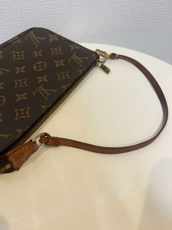 ポシェット アクセソワール（ブランドバッグ）の商品画像 - 査定依頼日：2025年5月22日 - 最高査定価格：45,000円