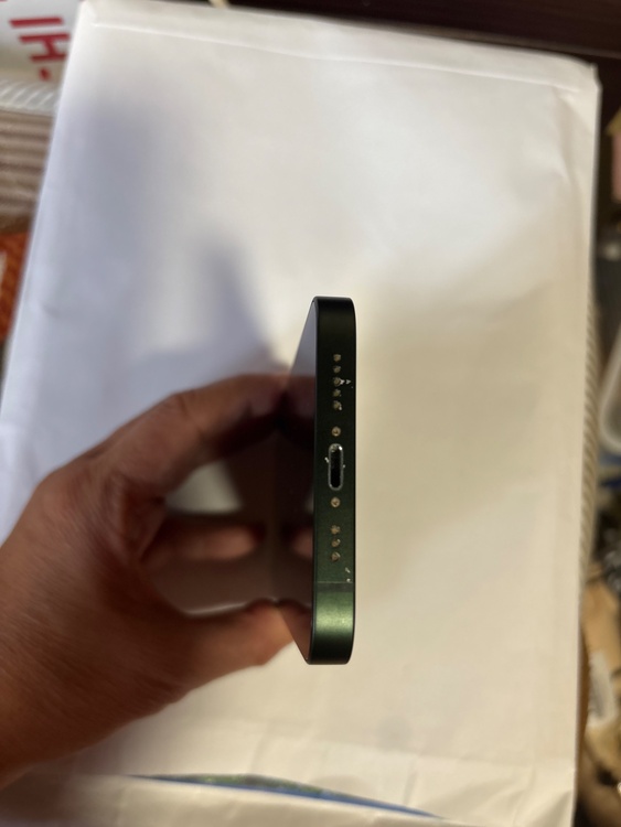 iPhone 13 128GB 楽天モバイル（スマホ）の商品画像 - 査定依頼日：2026年3月19日 - 最高査定価格：31,000円