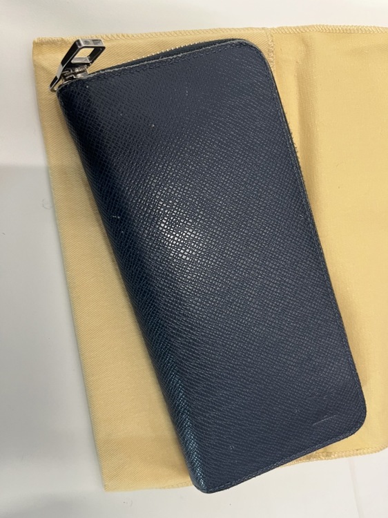 ルイヴィトン　タイガ財布（ブランド財布・小物）の商品画像 - 査定依頼日：2022年3月13日 - 最高査定価格：1,000円