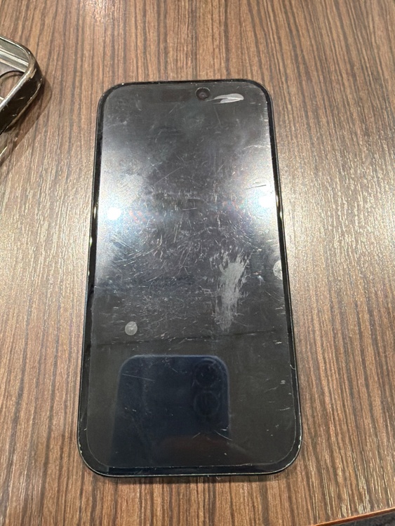 iPhone 15 256GB SIMフリー（スマホ）の商品画像 - 査定依頼日：2026年1月23日 - 最高査定価格：100,000円