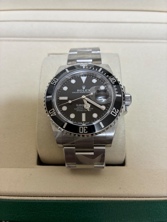 サブマリーナデイト（高級時計）の商品画像 - 査定依頼日：2025年11月27日 - 最高査定価格：2,300,000円