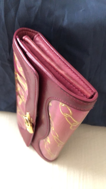 長財布（ブランドバッグ）の商品画像 - 査定依頼日：2022年6月6日 - 最高査定価格：18,000円