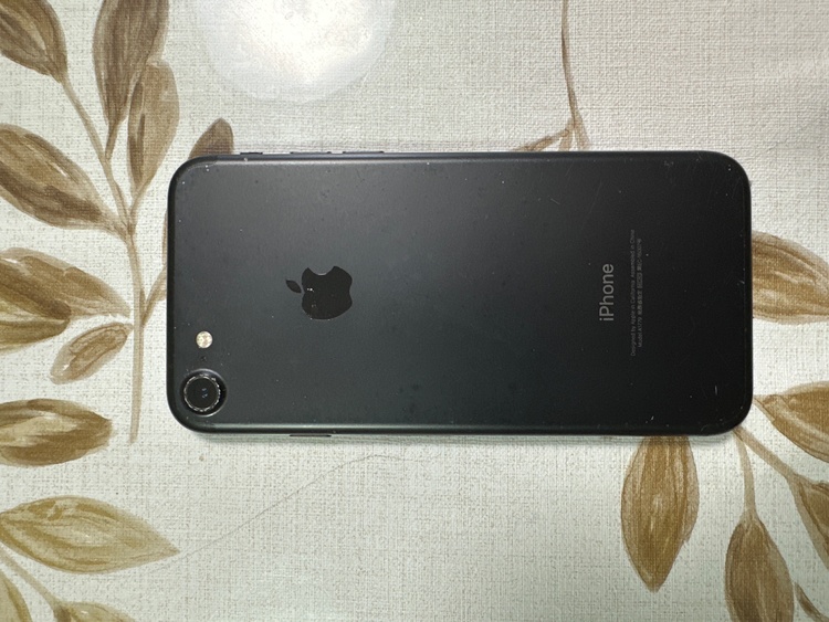 iPhone7（スマホ）の商品画像 - 査定依頼日：2026年4月5日 - 最高査定価格：4,000円