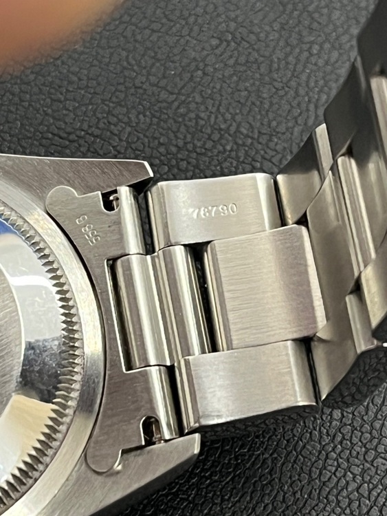 ロレックス エクスプローラー 1427（高級時計）の商品画像 - 査定依頼日：2025年11月13日 - 最高査定価格：900,000円