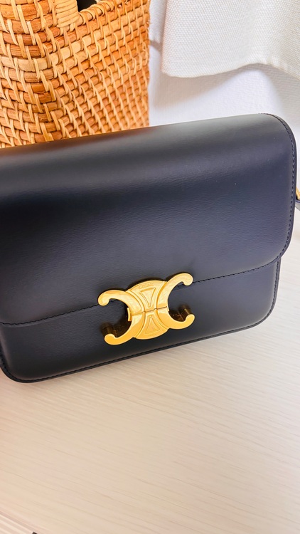 セリーヌ  （ブランドバッグ）の商品画像 - 査定依頼日：2025年11月17日 - 最高査定価格：240,000円