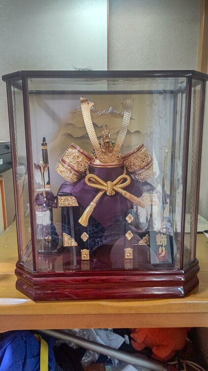 兜飾り（美術品・骨董品）の商品画像 - 査定依頼日：2026年4月19日 - 最高査定価格：3,000円