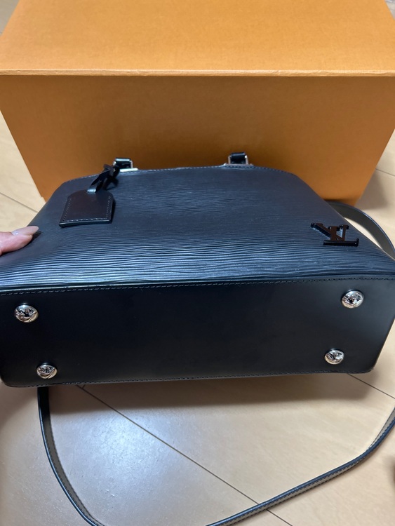 ルイヴィトン エピ （ブランドバッグ）の商品画像 - 査定依頼日：2025年9月28日 - 最高査定価格：300,000円