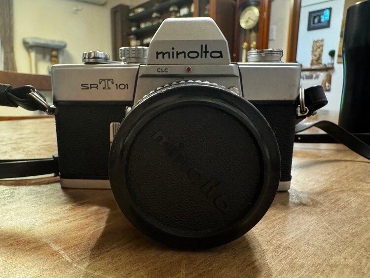 SR T 101（カメラ）の商品画像 - 査定依頼日：2025年5月8日 - 最高査定価格：1,200円