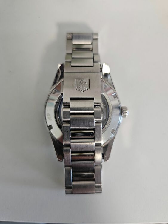 タグホイヤー カレラ WAR211A-1（高級時計）の商品画像 - 査定依頼日：2025年10月6日 - 最高査定価格：170,000円