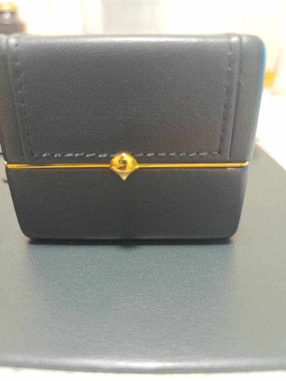 GRAFF（宝石）の商品画像 - 査定依頼日：2026年4月19日 - 最高査定価格：100,000円