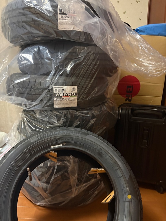 ブリヂストン　NEWNO 155/65r14（カー用品）の商品画像 - 査定依頼日：2026年4月1日 - 最高査定価格：5,000円