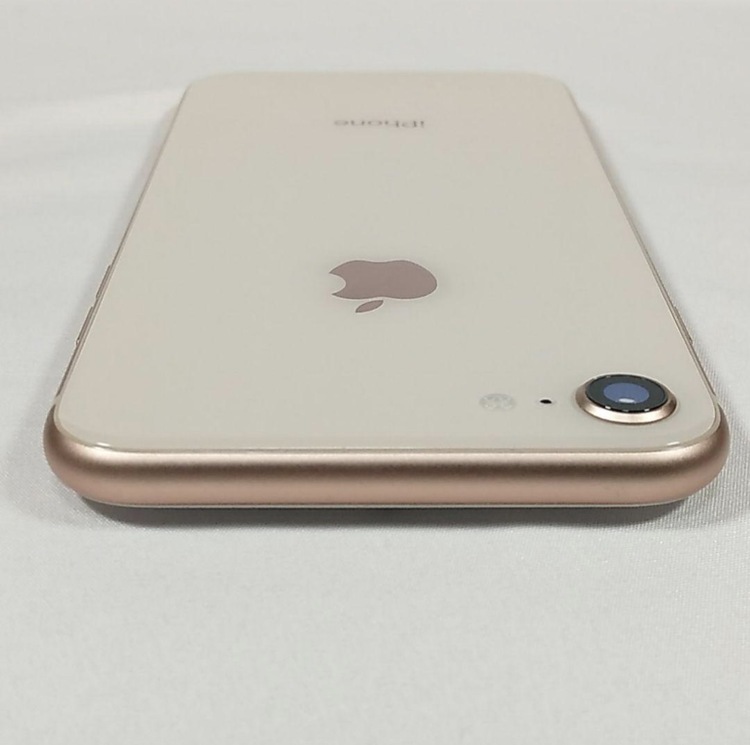 Apple iPhone8 64GB ゴールド（スマホ）の商品画像 - 査定依頼日：2026年7月28日 - 最高査定価格：3,000円