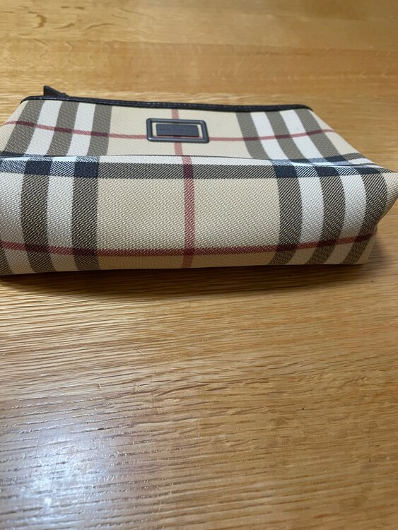 その他 バーバリー （ブランドバッグ）の商品画像 - 査定依頼日：2025年4月17日 - 最高査定価格：5,000円