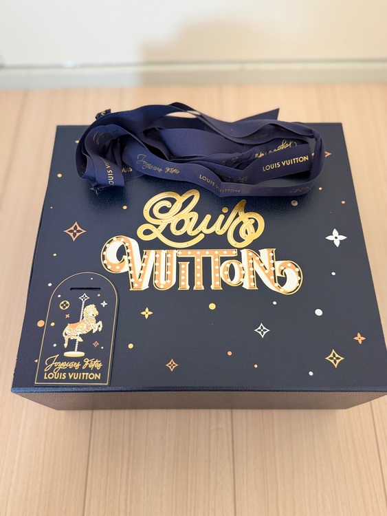 モノグラムカシミヤ100大判ストール未使用（古着・ファッション）の商品画像 - 査定依頼日：2025年11月12日 - 最高査定価格：70,000円