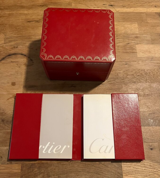 カルティエ パシャ 237（高級時計）の商品画像 - 査定依頼日：2025年1月26日 - 最高査定価格：230,000円