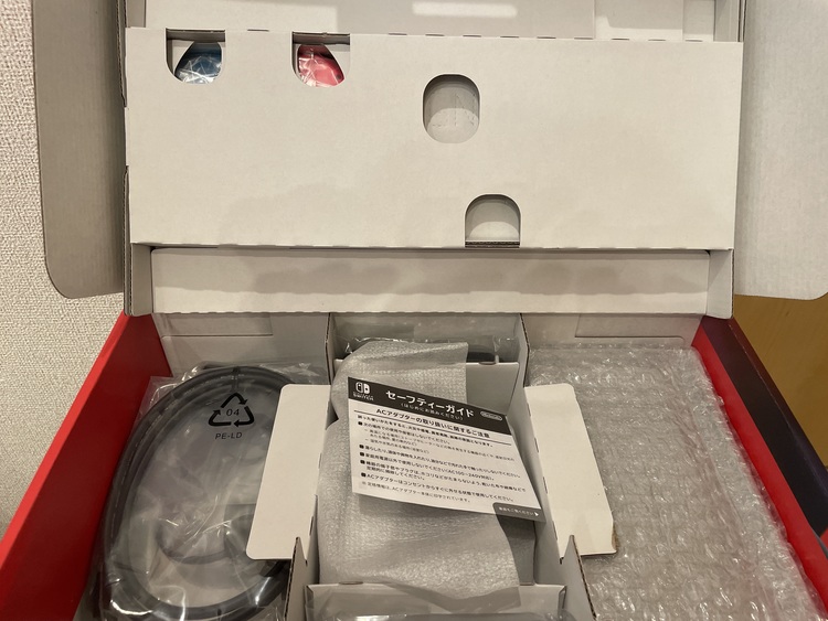 switch（ゲーム機本体・ゲームソフト）の商品画像 - 査定依頼日：2022年1月3日 - 最高査定価格：18,500円