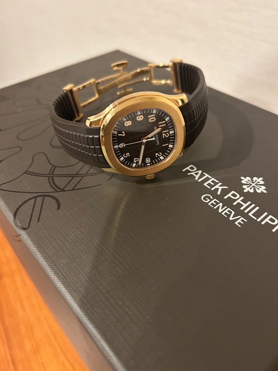 パテックフィリップ アクアノート 5167q（高級時計）の商品画像 - 査定依頼日：2025年9月5日 - 最高査定価格：13,000,000円