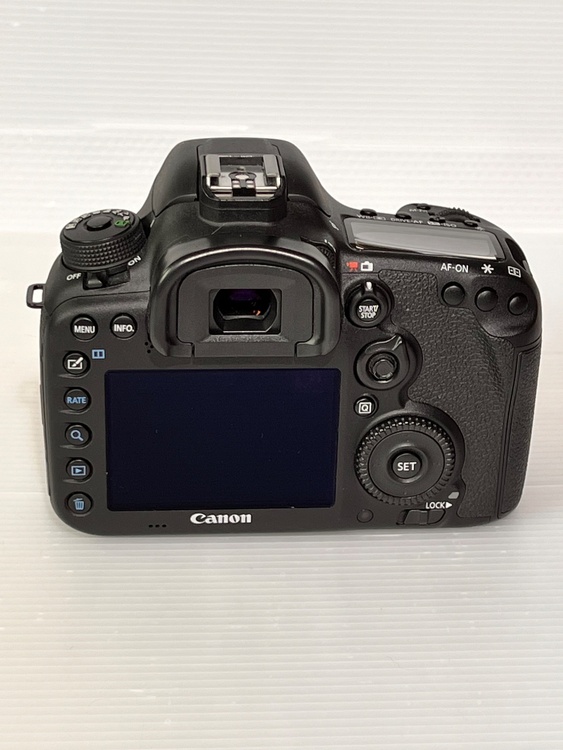 EOS 7D markⅡ（カメラ）の商品画像 - 査定依頼日：2026年2月27日 - 最高査定価格：31,000円