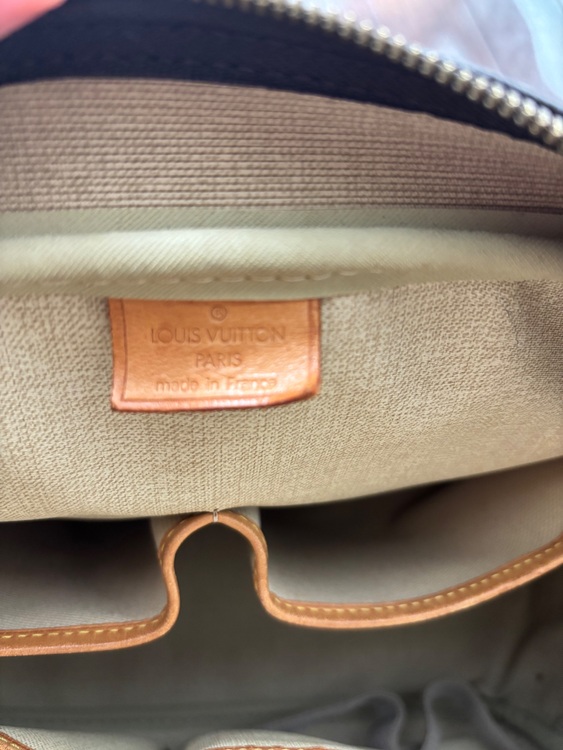 ドーヴィル（ブランドバッグ）の商品画像 - 査定依頼日：2025年12月1日 - 最高査定価格：50,000円