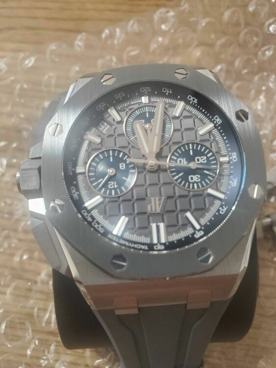 オーデマピゲ ロイヤルオークオフショア （高級時計）の商品画像 - 査定依頼日：2025年8月19日 - 最高査定価格：4,800,000円