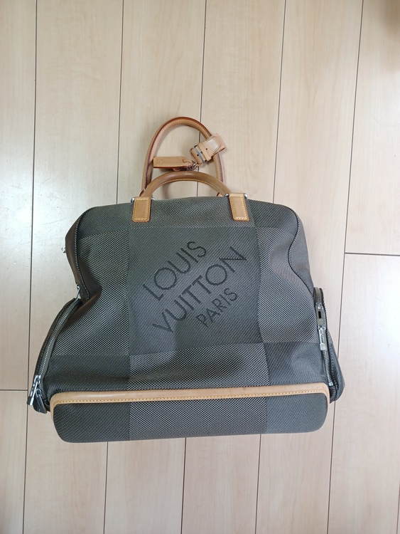 V10014（ブランドバッグ）の商品画像 - 査定依頼日：2022年4月14日 - 最高査定価格：55,000円