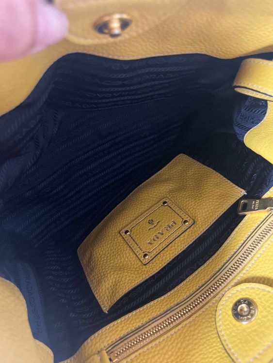 ヴィッテロ ダイノ　BN2317（ブランドバッグ）の商品画像 - 査定依頼日：2025年9月7日 - 最高査定価格：45,000円