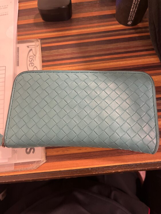 ボッテガ・ヴェネタ  （ブランドバッグ）の商品画像 - 査定依頼日：2025年3月16日 - 最高査定価格：11,000円