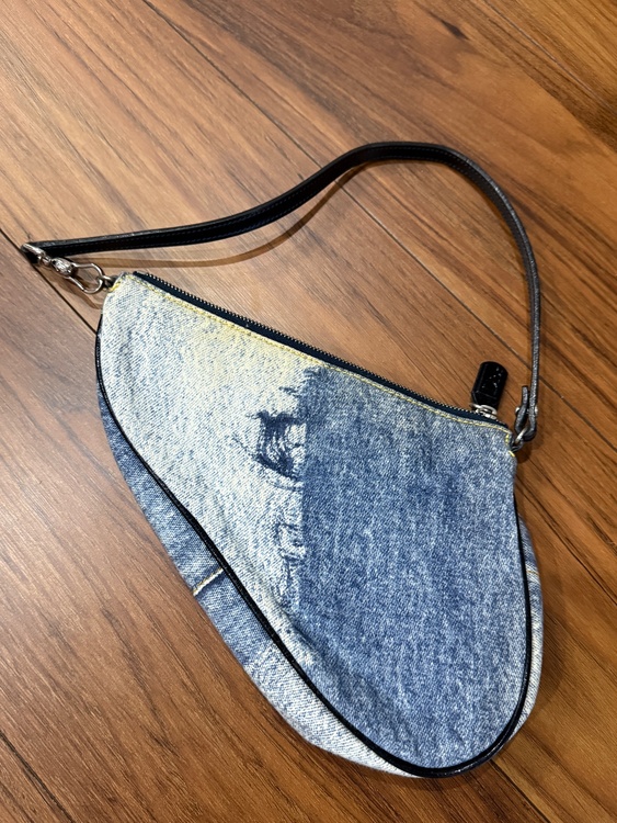 ディオール  （ブランドバッグ）の商品画像 - 査定依頼日：2026年1月4日 - 最高査定価格：90,000円