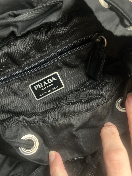 PRADA ミニリュック（ブランドバッグ）の商品画像 - 査定依頼日：2025年11月17日 - 最高査定価格：50,000円