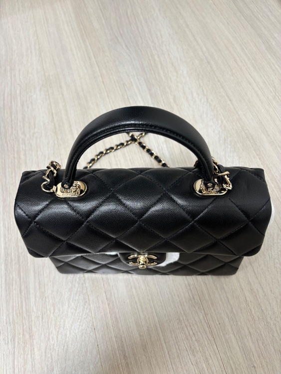 ハンドル付きバック（ブランドバッグ）の商品画像 - 査定依頼日：2025年11月7日 - 最高査定価格：440,000円