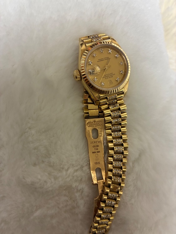 8570F（高級時計）の商品画像 - 査定依頼日：2026年3月6日 - 最高査定価格：1,600,000円