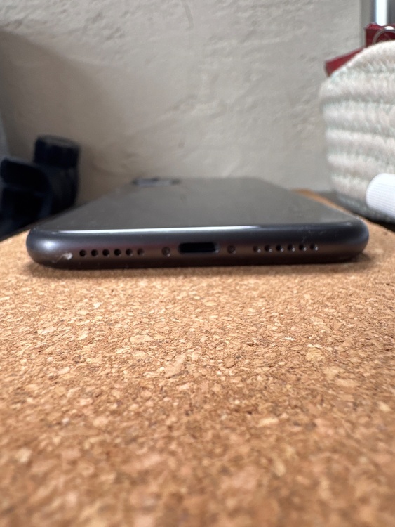 iPhone iPhone11 128GB SIMフリー（スマホ）の商品画像 - 査定依頼日：2026年8月4日 - 最高査定価格：21,000円