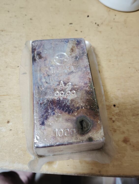 田中貴金属のシルバーインゴット（金・貴金属）の商品画像 - 査定依頼日：2025年9月13日 - 最高査定価格：140,000円