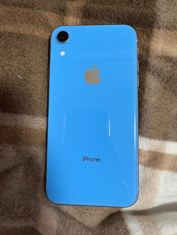 iPhoneXR（スマホ）の商品画像 - 査定依頼日：2025年4月14日 - 最高査定価格：15,000円