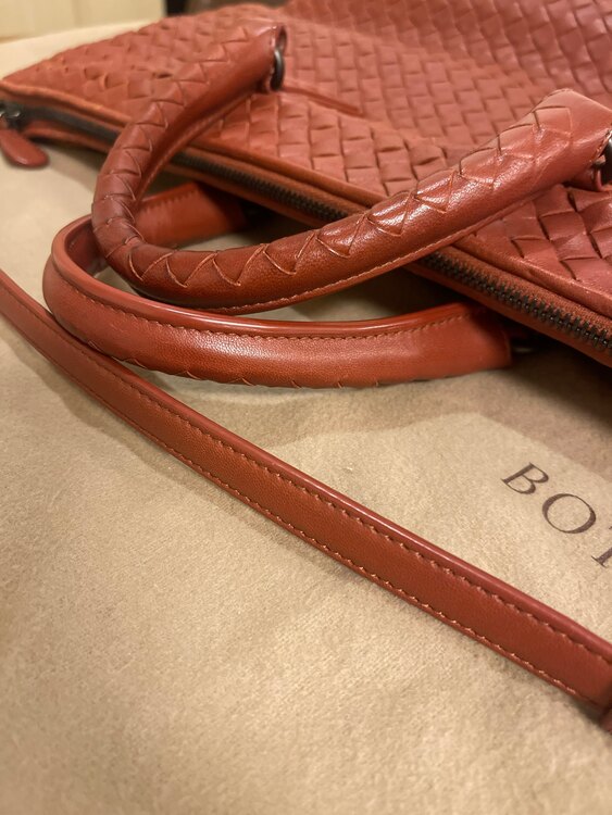 ボッテガ・ヴェネタ  （ブランドバッグ）の商品画像 - 査定依頼日：2025年3月7日 - 最高査定価格：120,000円