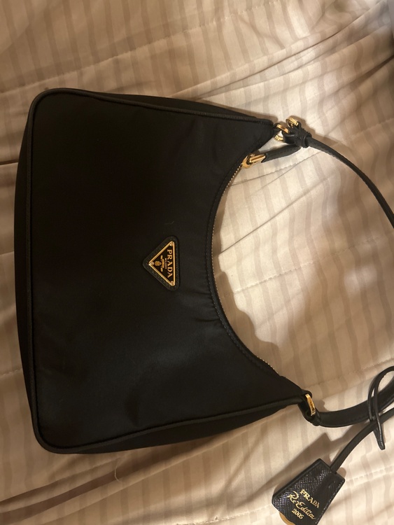 プラダ  （ブランドバッグ）の商品画像 - 査定依頼日：2026年2月13日 - 最高査定価格：150,000円