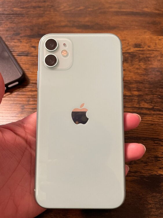 iPhone11 128GB SIMフリー（スマホ）の商品画像 - 査定依頼日：2025年1月16日 - 最高査定価格：26,000円