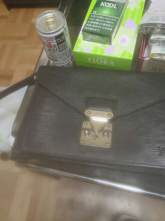 ルイヴィトン エピ （ブランドバッグ）の商品画像 - 査定依頼日：2025年4月6日 - 最高査定価格：10,000円