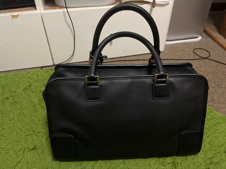 ロエベ　アマソナ（ブランドバッグ）の商品画像 - 査定依頼日：2024年12月22日 - 最高査定価格：80,000円