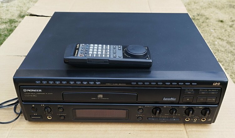 パイオニア コンパティブル レザーディスクプレーヤー CLD-K 55G（オーディオ・スピーカー）の商品画像 - 査定依頼日：2026年3月22日 - 最高査定価格：100,000円