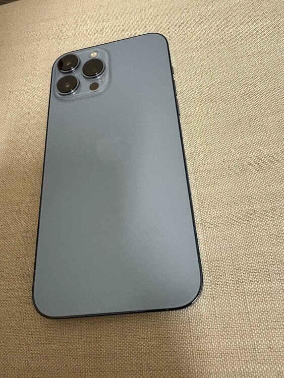 iPhone13 PROMAX シエラブルー（スマホ）の商品画像 - 査定依頼日：2025年4月15日 - 最高査定価格：70,000円