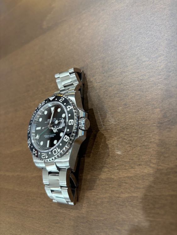 ロレックス GMTマスター 116710lm（高級時計）の商品画像 - 査定依頼日：2025年11月2日 - 最高査定価格：1,900,000円