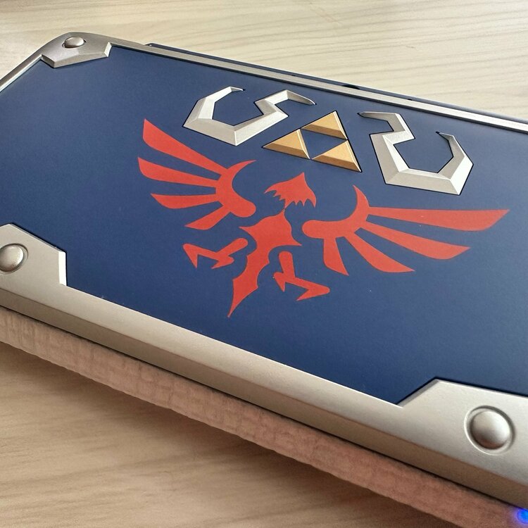任天堂New2DSLL　ゼルダハイラルエディション（ゲーム機本体・ゲームソフト）の商品画像 - 査定依頼日：2026年8月3日 - 最高査定価格：70,000円