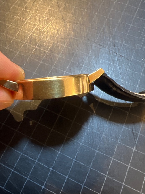 BB 42 GL AUTO O 1338（高級時計）の商品画像 - 査定依頼日：2026年3月14日 - 最高査定価格：1,700,000円