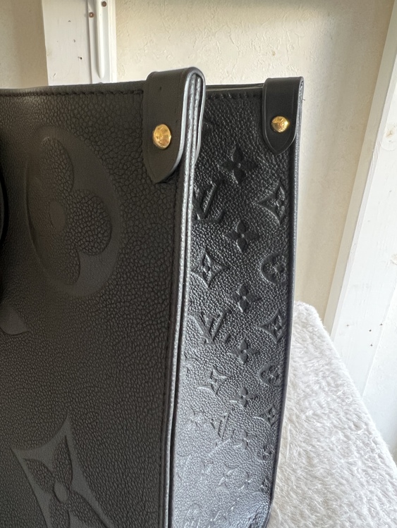 オンザゴー（ブランドバッグ）の商品画像 - 査定依頼日：2022年8月9日 - 最高査定価格：280,000円