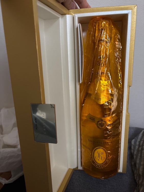 シャンパン ルイ・ロデレール （お酒）の商品画像 - 査定依頼日：2025年6月13日 - 最高査定価格：35,000円